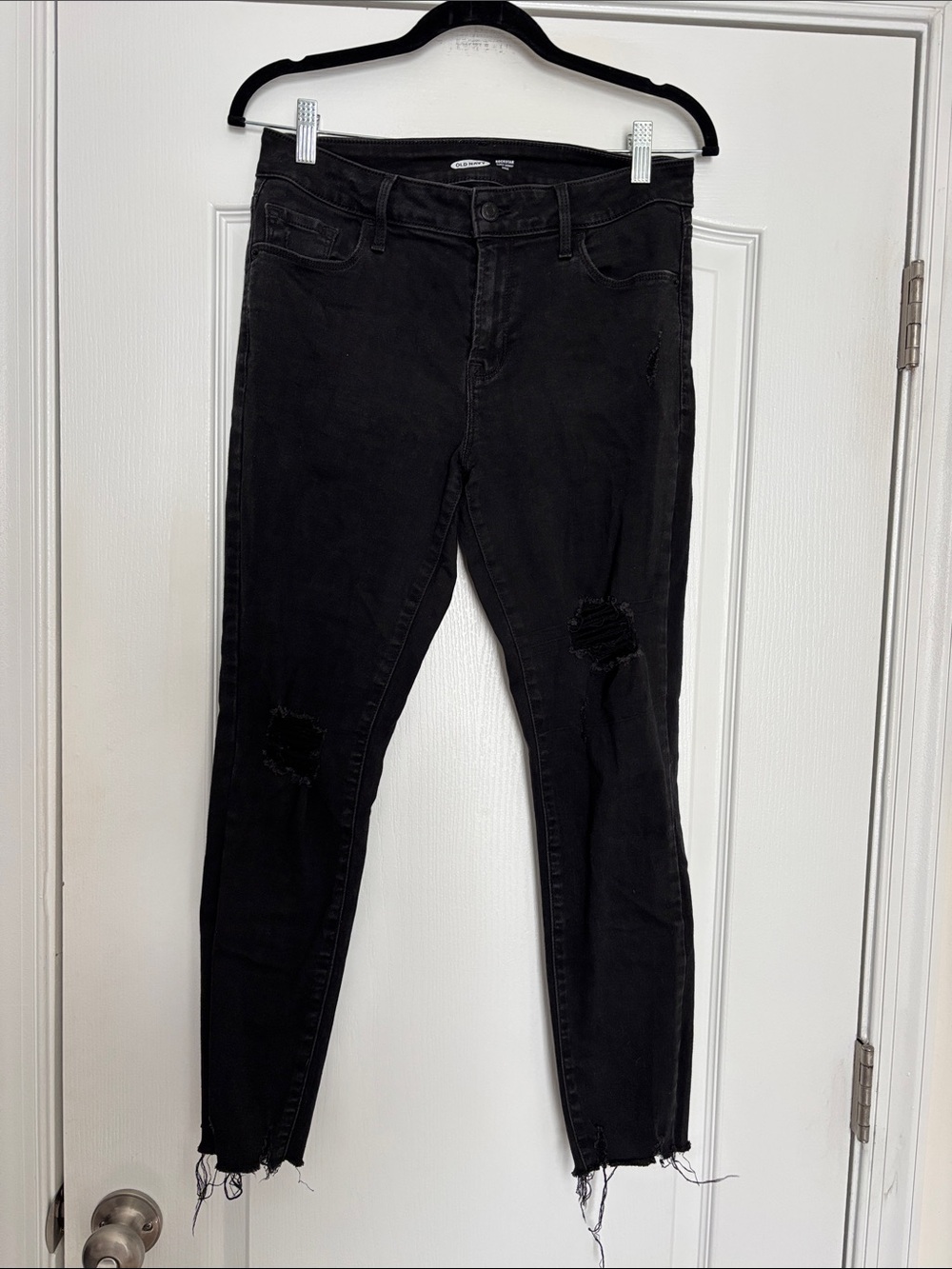 Old Navy Black Rockstar Super Skinny Ankle Distressed Jeans